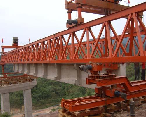 雙導梁架橋機在架設過程中的安全控制